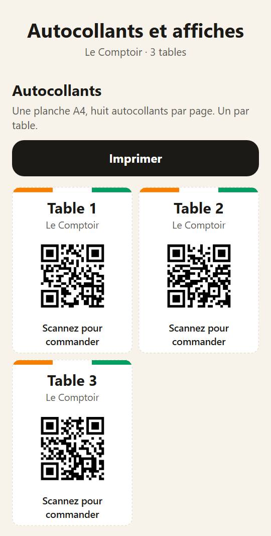 Les autocollants QR à imprimer, un par table.